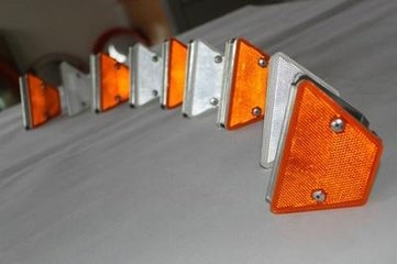 轮廓标 
